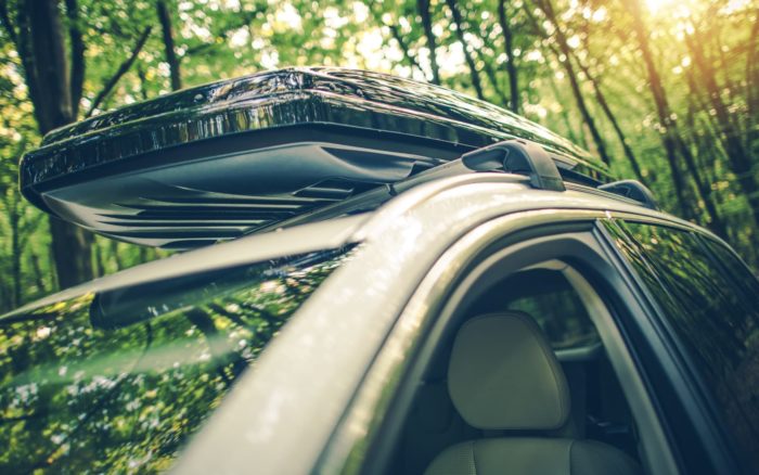 xblack-storage-pod-attached-to-car-roof